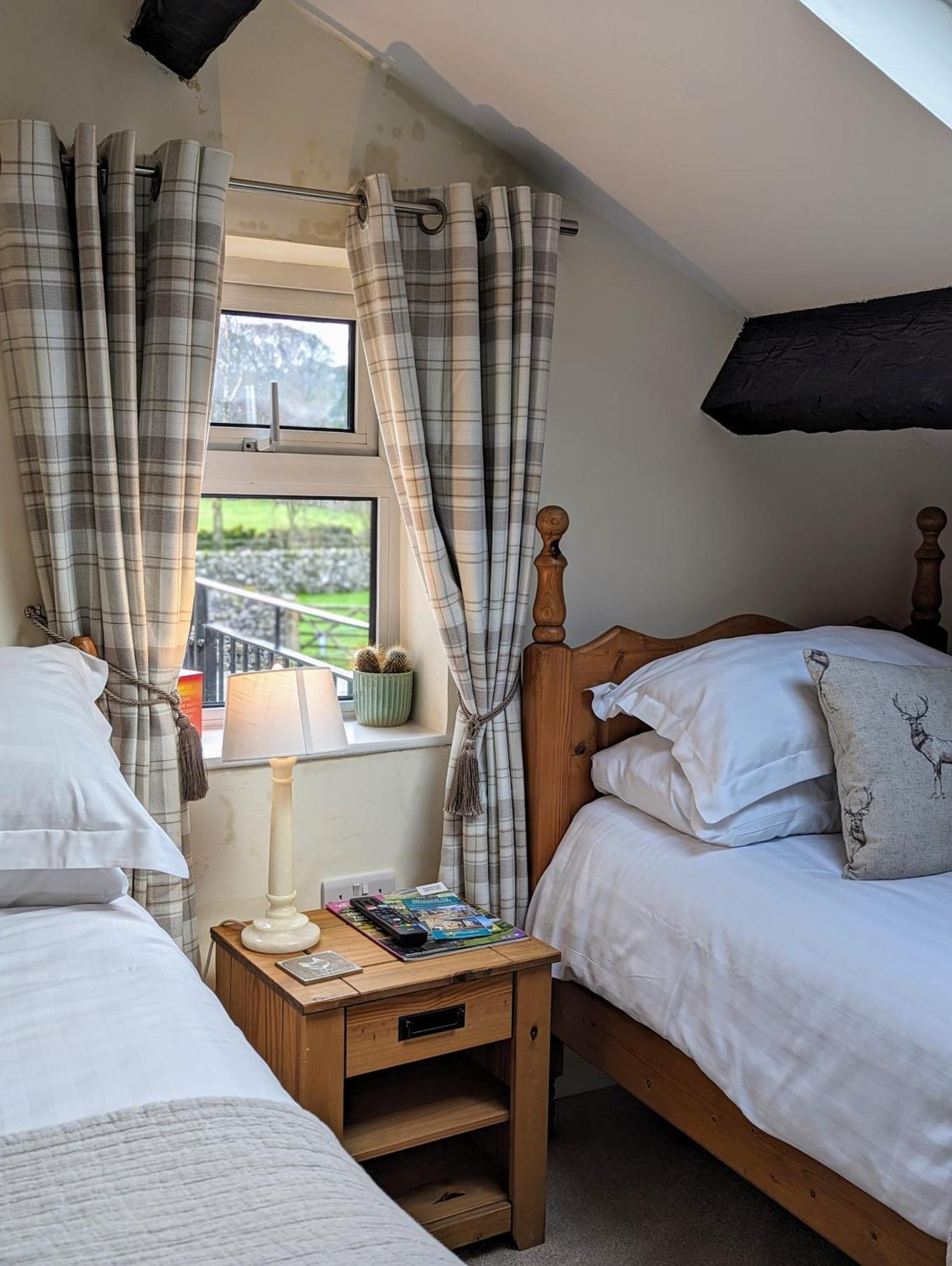 Whittakers Barn Farm Bed And Breakfast Cracoe Eksteriør billede